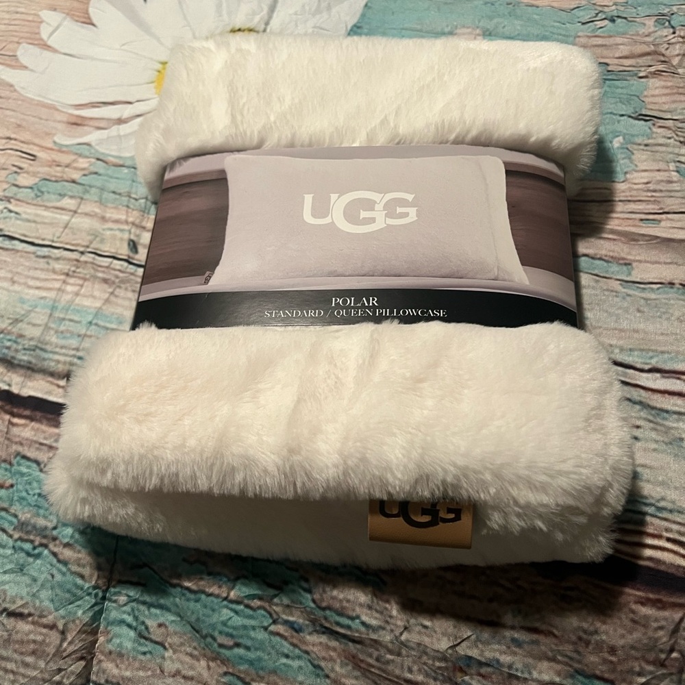 UGG Polar White Pillowcase